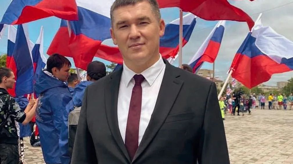 Ruský starosta hledaný kvůli podvodům se objevil v bojové zóně